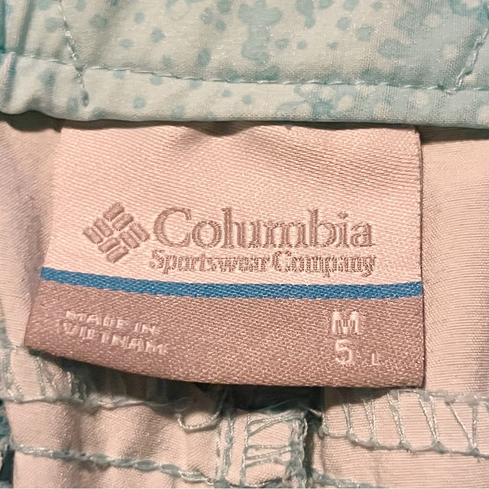 Columbia Women Outdoor Hiking Cargo Shorts Light Blue Teal 5” stretch waist M - Picture 2 of 10